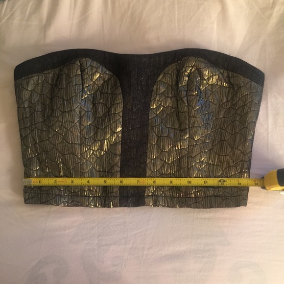 Sparkle & Fade Sleeveless Crop Top - Picture 8 of 8